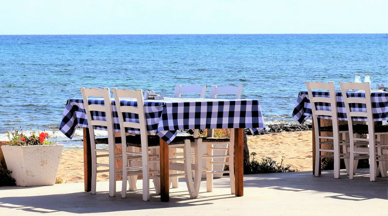 El placer de comer en restaurantes en el Mediterráneo