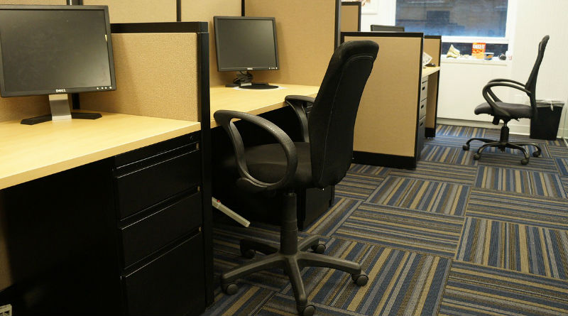 usar una silla de oficina en tu trabajo